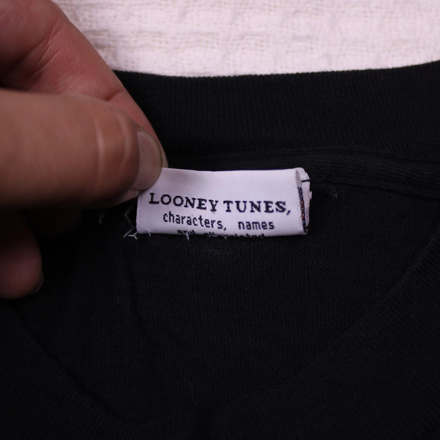 Looney Tunes - Vintage - Black T-Shirt with a Tweety Graphic - No Size Tag