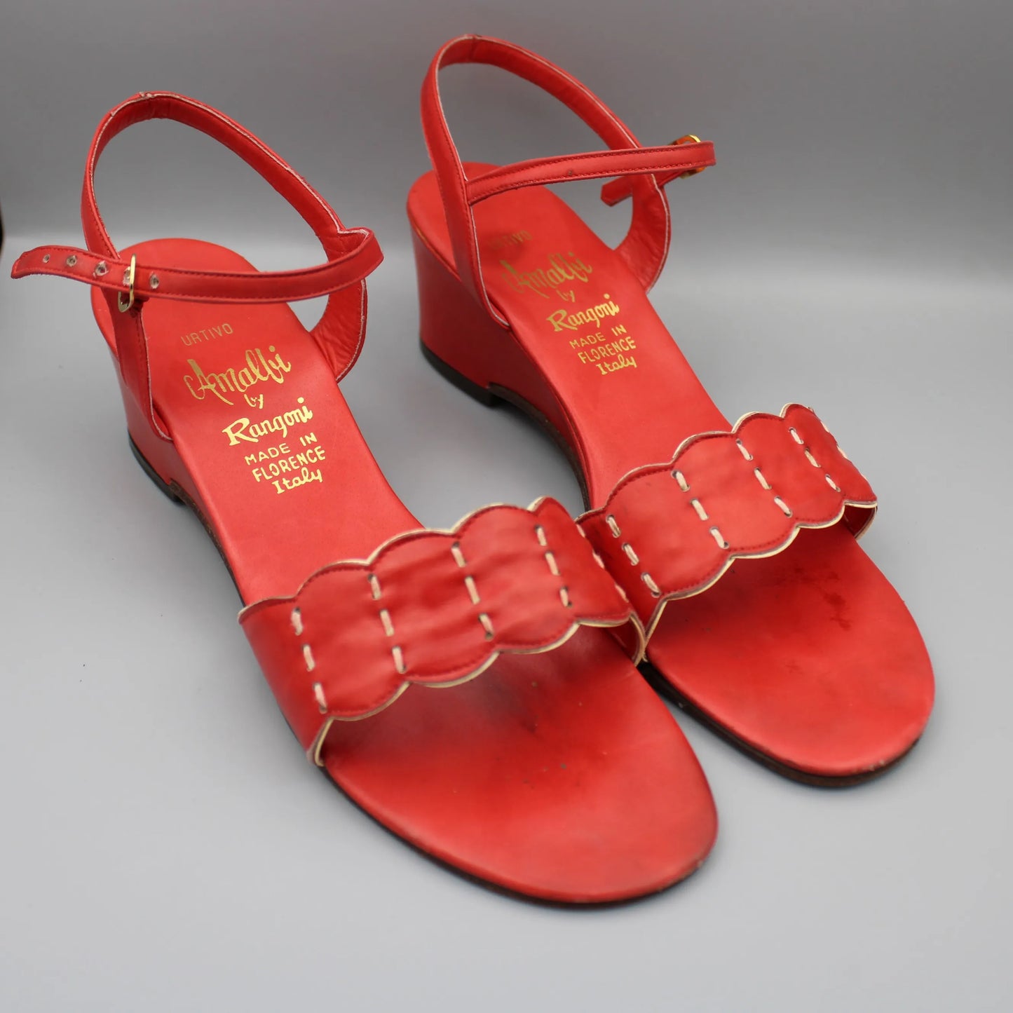 Amalfi by Rangoni - Vintage - Red Urtivo Snadals - No Size Marking