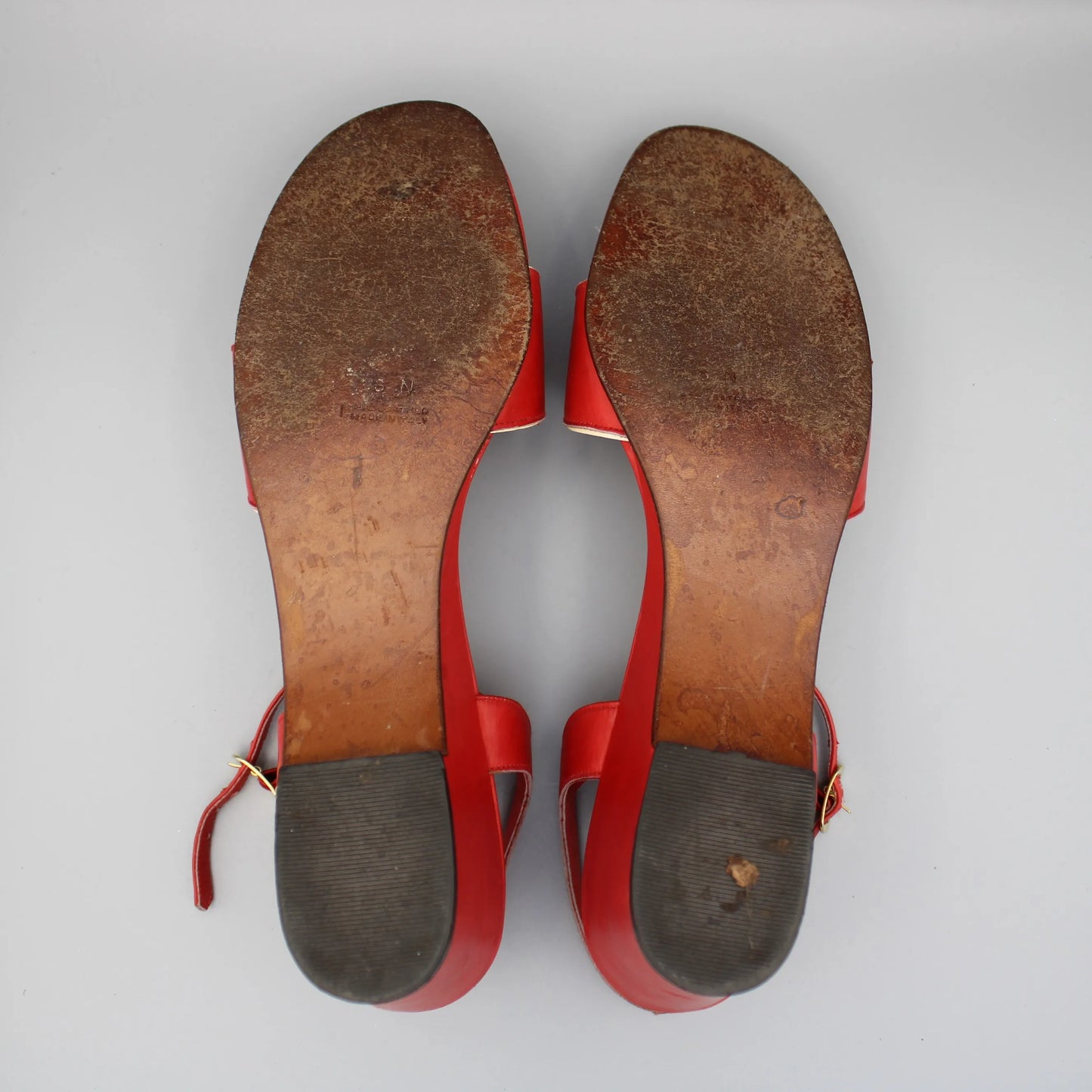 Amalfi by Rangoni - Vintage - Red Urtivo Snadals - No Size Marking