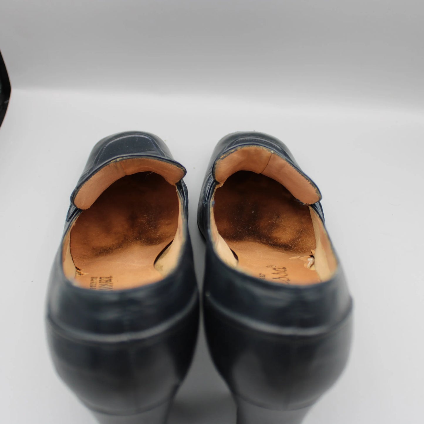 Caressa by Taicher - Vintage - Navy Loafer Pump - Size 8 AA