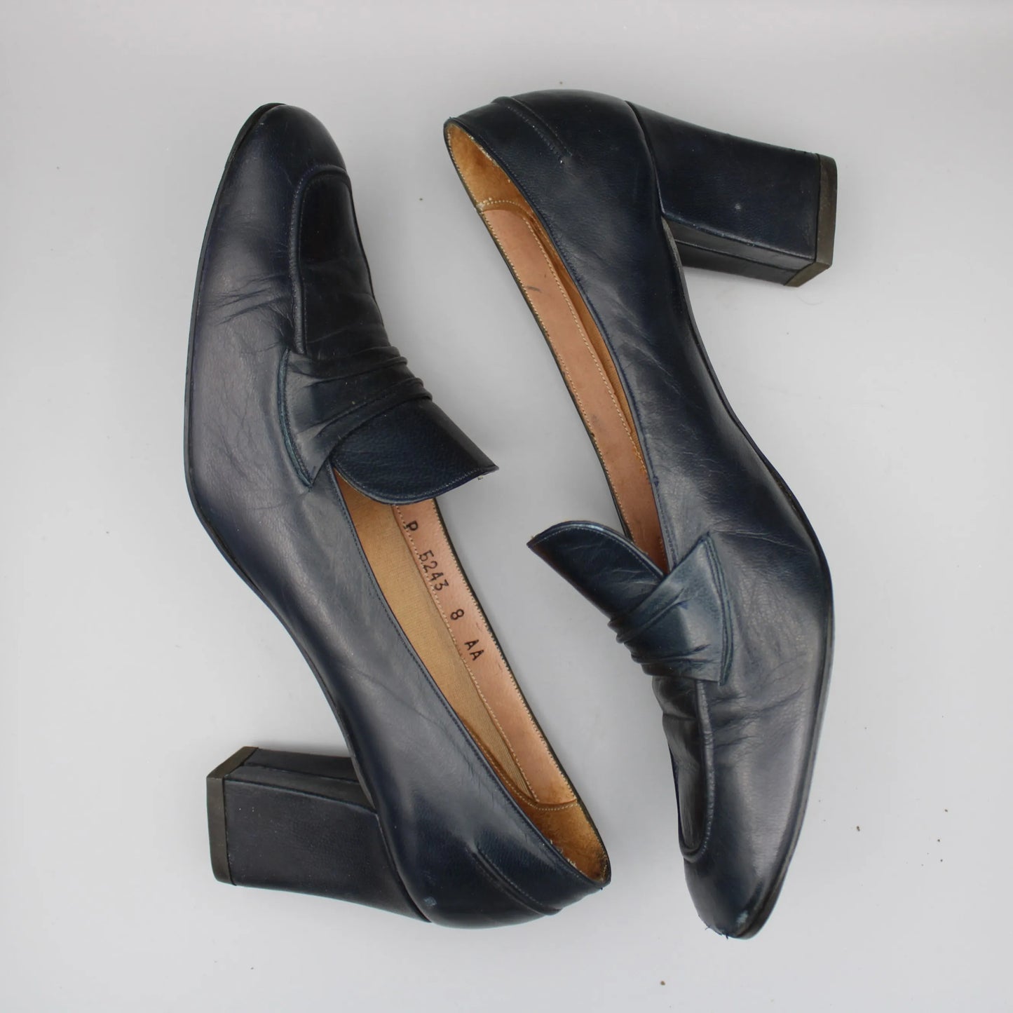 Caressa by Taicher - Vintage - Navy Loafer Pump - Size 8 AA