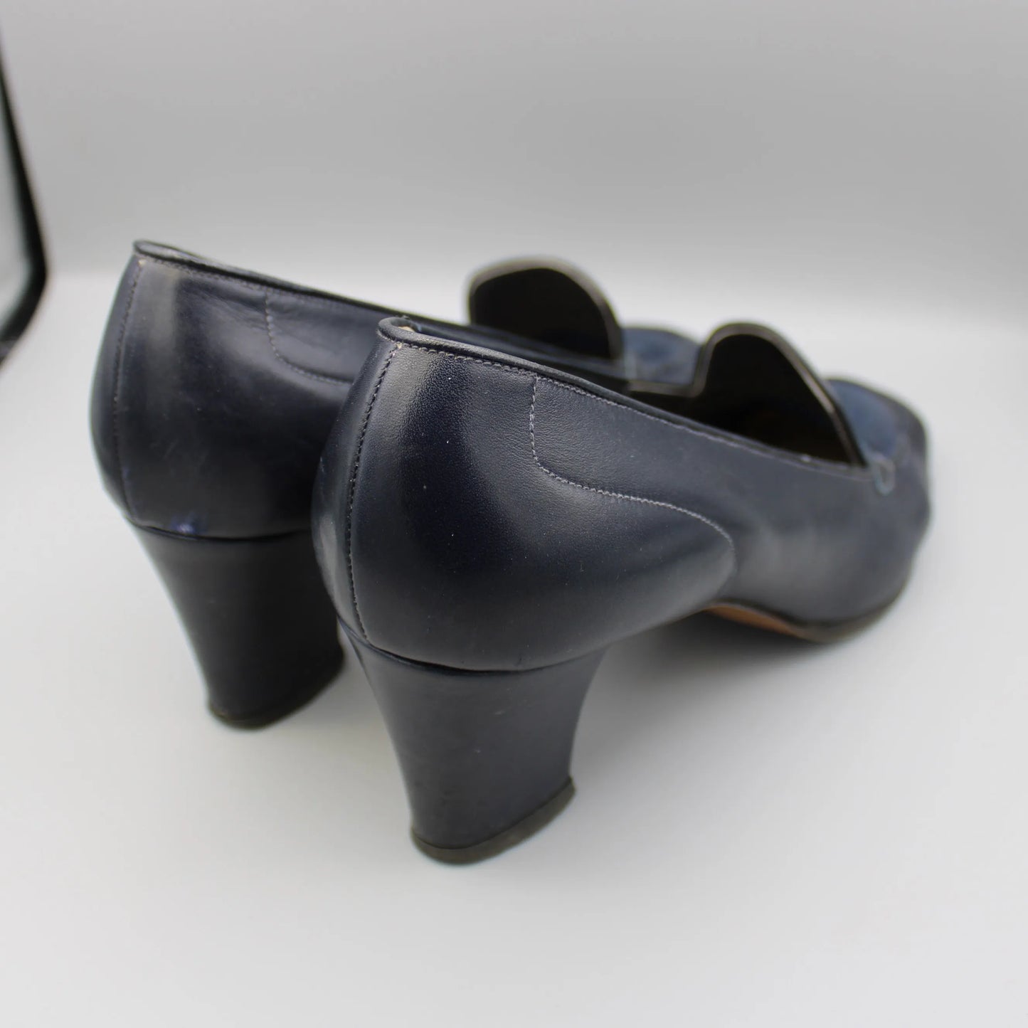 Amalfi by Rangoni - Vintage - Navy Loafer Pumps - Size 8AA