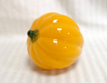 Load image into Gallery viewer, Blown Art Glass Pumpkin 4.5&quot;
