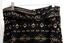 Load image into Gallery viewer, Robert Louis - Black &amp; Brown Southwest Print Pull on A-Line Maxi Skirt - Size L