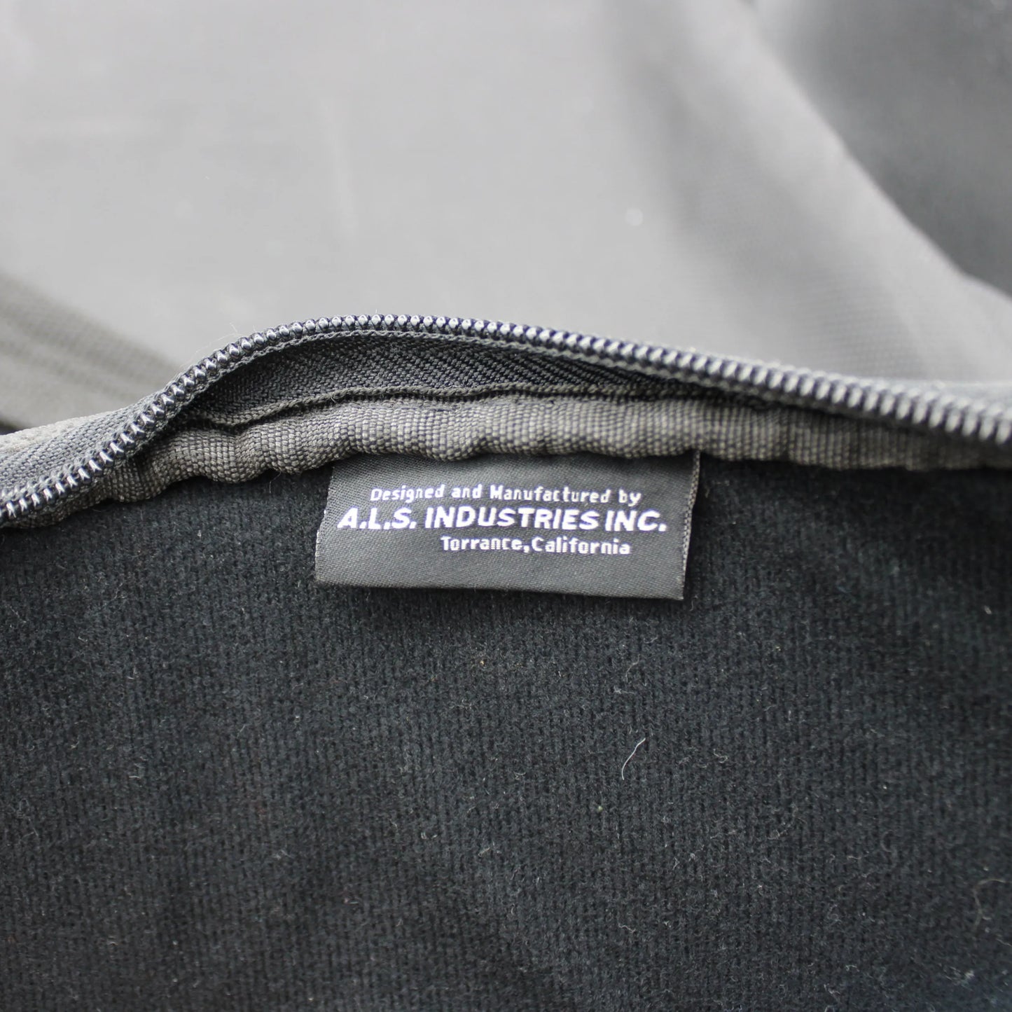 A.L.S. Industries Inc - Vintage - Original Xbox Console Travel Case