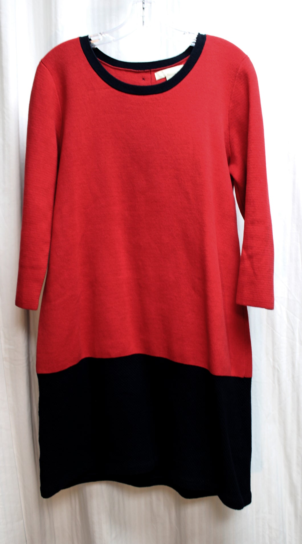 Banana Republic - Red & Soft Black Long Sleeve Knit Sweater Dress w/ Back Button Details - Size L
