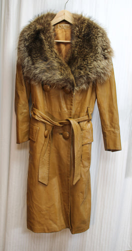 Vintage - Brown Leather trench Coat w/ Fur Collar - Size S (Approx, See Measurements)