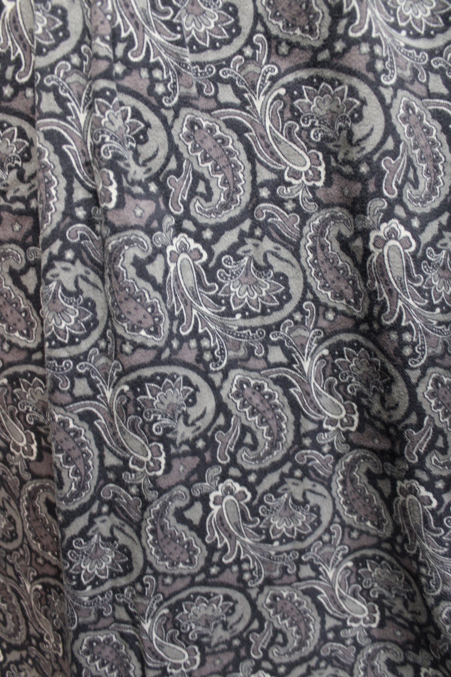 Men's Vintage - Cambridge Classics - Gray Cotton Flannel Paisley Button Up Shirt - Size XL