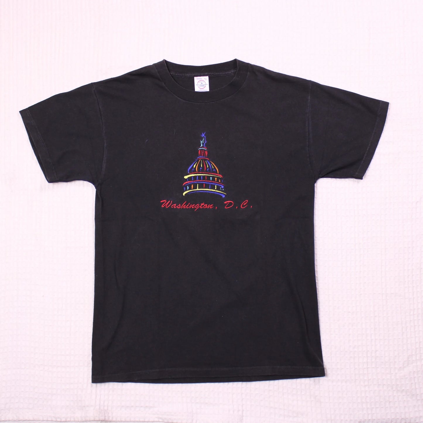 Washington, D.C.- Vintage Y2K - Black Souvenir Embroidered T-Shirt - Size M