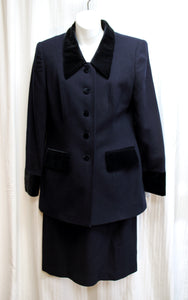 Vintage - En Avance - Navy Wool & Velvet 2 PC Long Blazer & Pencil Skirt - Size 6 (vintage)