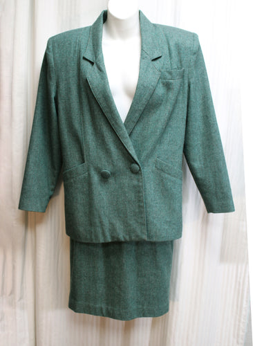 Vintage - Nice the European Express - 2 PC Green Wool Blend Skirt Suit - Size 38 (Euro) See Measurements 27