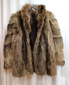 Vintage - Brown Raccoon Coat - Size M (approx) See Measurements 16" Shoulders