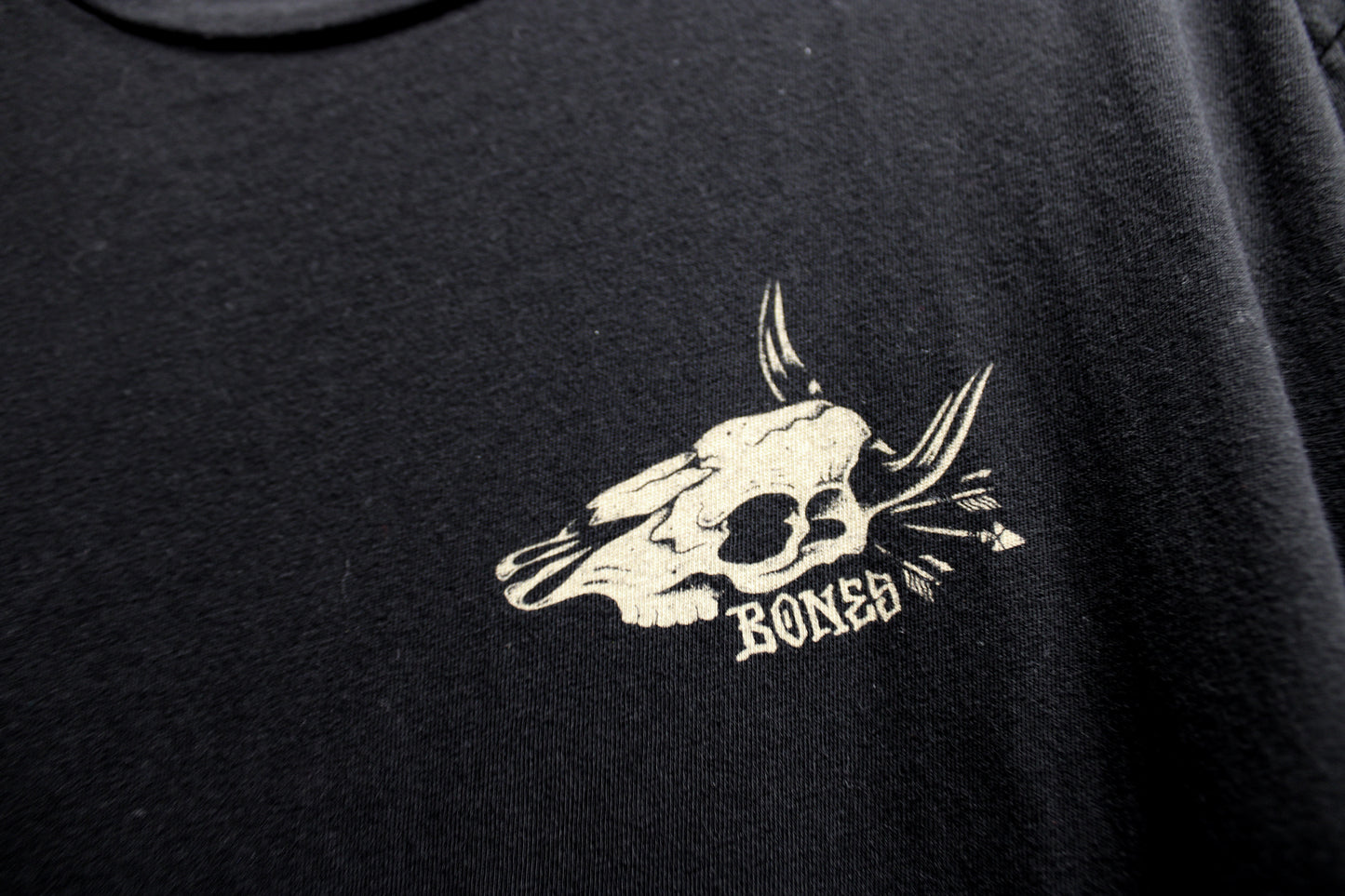 Bones Skate One Corp (Powell Peralta) - 2 Sided Black Cow Skull / Dessert - Black T-Shirt - Size M