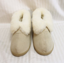 Load image into Gallery viewer, Emu Ridge Australia - Light Beige &amp; Cream Sheepskin Slippers - Size 8