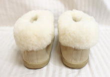Load image into Gallery viewer, Emu Ridge Australia - Light Beige &amp; Cream Sheepskin Slippers - Size 8
