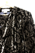 Load image into Gallery viewer, Jones New York - Black &amp; Dark Taupe Brown Filigree Print Silk Blend Velvet Collarless Jacket - See Measurements (18&quot; Shoulders)