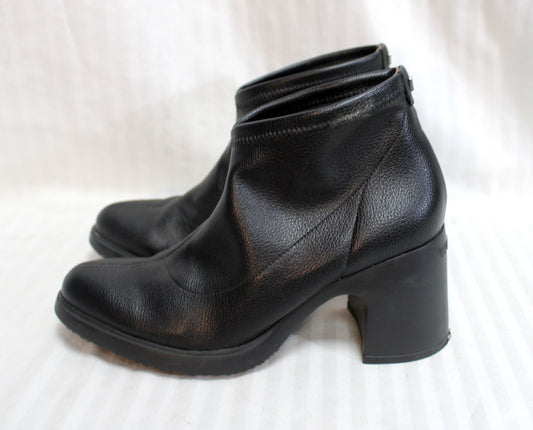 Wonders - Black Chunky Heel Wonderfly Tech Bootie - Size EURO 39 (US 8)