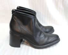 Load image into Gallery viewer, Wonders - Black Chunky Heel Wonderfly Tech Bootie - Size EURO 39 (US 8)
