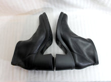 Load image into Gallery viewer, Wonders - Black Chunky Heel Wonderfly Tech Bootie - Size EURO 39 (US 8)
