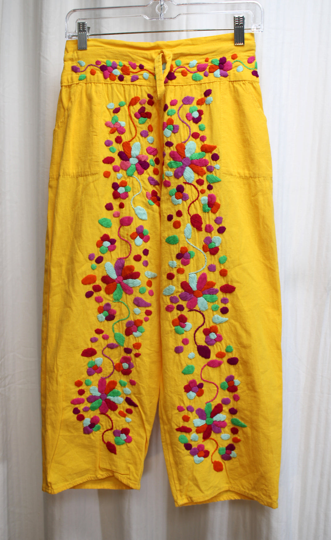 Vintage - Bright Yellow Orange Linen Capri Pants w Heavily Embroidered Front - 25.5