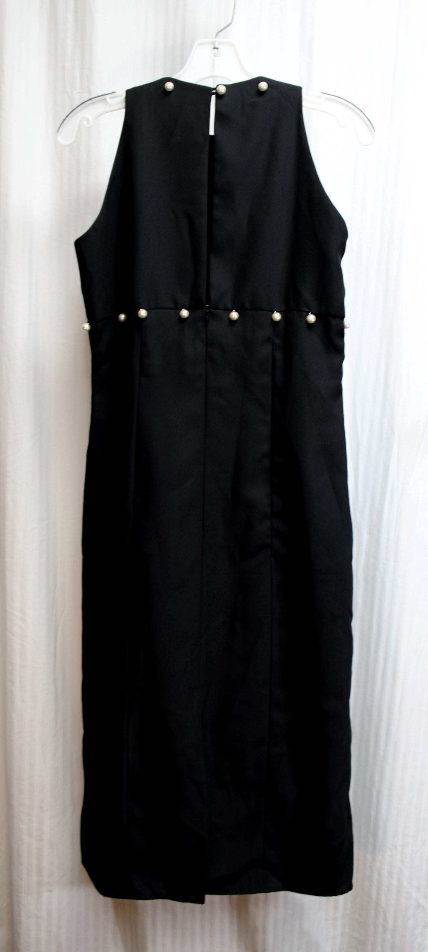 Watters and Watters - Black Sleeveless W/ Back Keyhole Slit Dress w/ Pearl Accents - Size 10