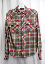 Load image into Gallery viewer, levi&#39;s - Khaki Green &amp; Red Plaid Flannel &quot;Modern Fit&quot; Western Cut Snap Front Shirt - Size S