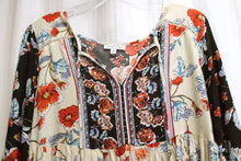 Load image into Gallery viewer, Patrons of Peace - Long Sleeve Flowy Floral Mini Dress - Size M
