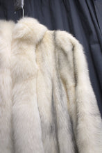 Load image into Gallery viewer, Vintage - Furs by Jacques at Hotel Vancouver B.C. - Fox Fur Coat - See Measurements 14&quot; Shoulders