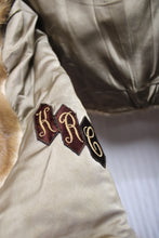 Load image into Gallery viewer, Vintage - Kaufman&#39;s Pittsburg - Palomino Mink Fur Stole