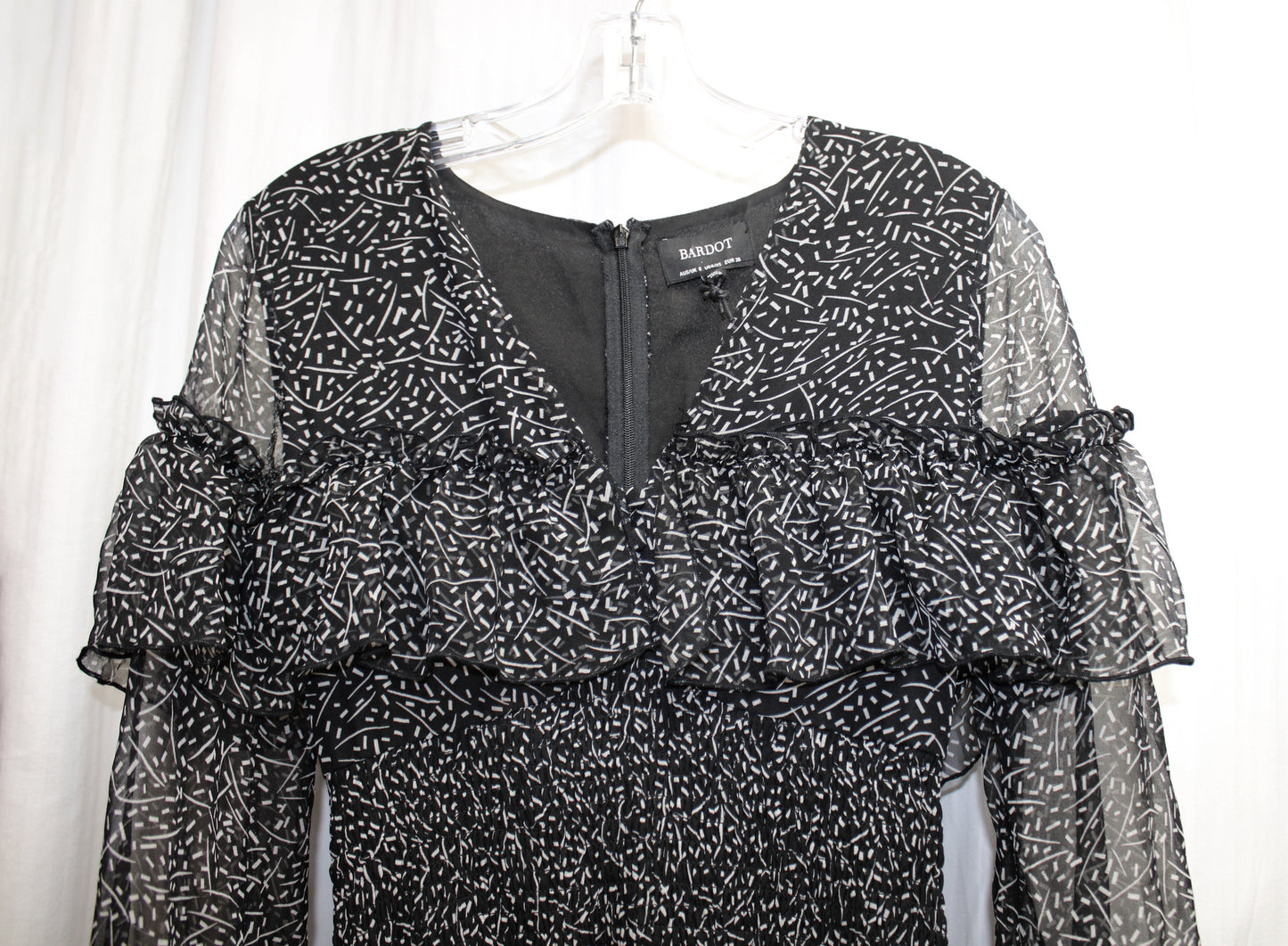 Bardot - Black & White Abstract Print, V-Neck Romantic Long Sleeve Flowy Tiered Dress w/ Ruffle Detail - Size XS