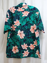 Load image into Gallery viewer, Men&#39;s Vintage - 9th Wave by Scorpio Apparel - Green &amp; Navy w/ Floral Hawaiian Shirt - Size L
