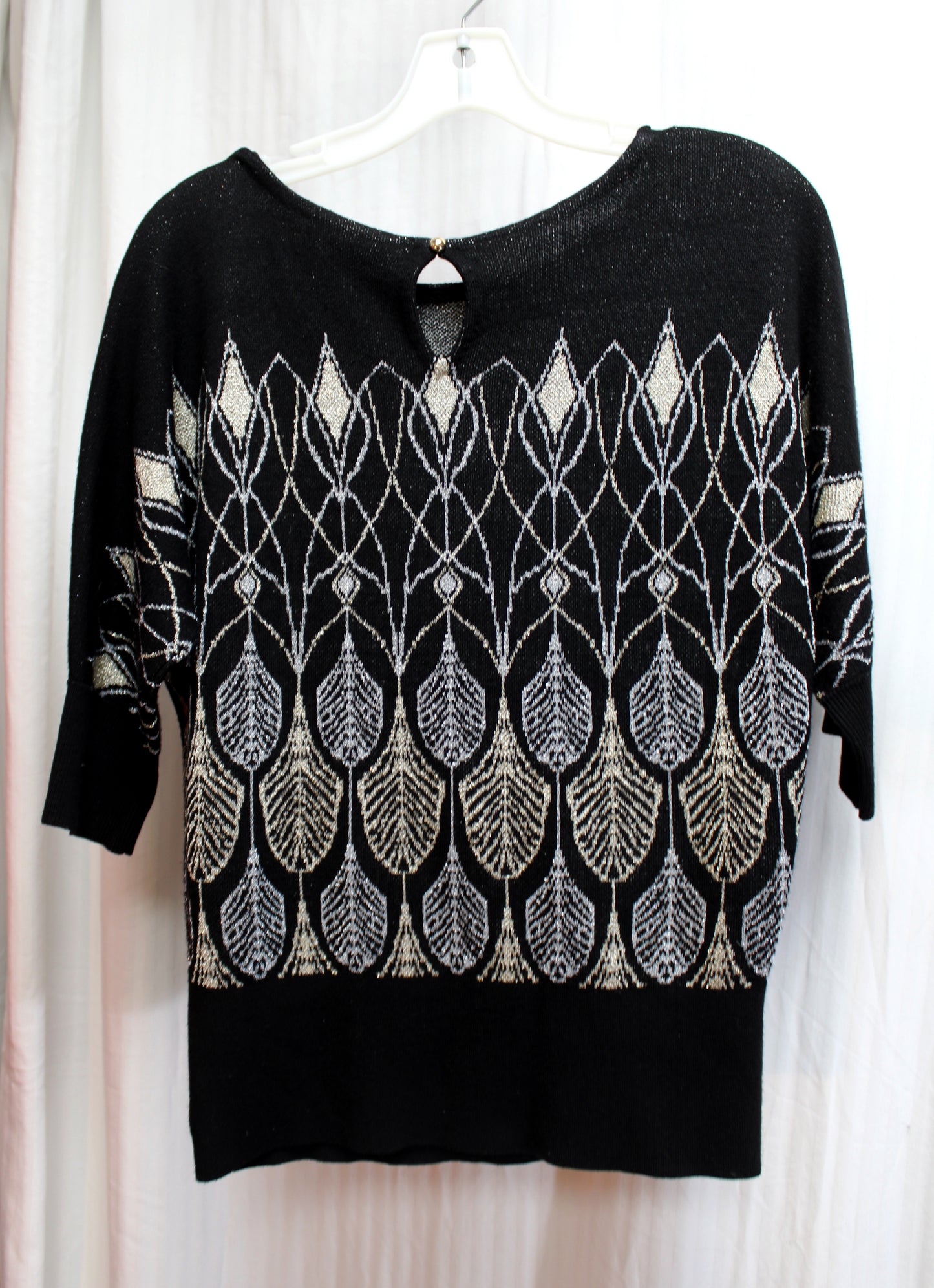 White House, Black Market - Gorgeous Black, Silver & Gold Metallic Design 3/4th Sleeve Sweater Top - Size S
