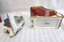 Load image into Gallery viewer, Vintage 2003 Fitz and Floyd - Teddy&#39;s Christmas Lidded Box, Toys &amp; Sleigh, Ceramic Lidded Candy/Trinket Dish (w/ Box)