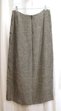 Load image into Gallery viewer, Sigrid Olsen Petite - Black &amp; White Weave Linen Blend Skirt w/ Single Pleat Detail - Size 10 PETITE