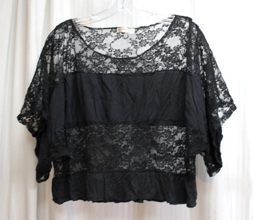 Vintage - A'Gaci A'Gaci- Cropped Oversized Lace & Solid Short Kimono Sleeve Top - Size L