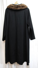 Load image into Gallery viewer, Vintage - Black Wool Coat w/ Brown Fur Collar - See Measurements 20.5&quot; Chest (pit to pit)