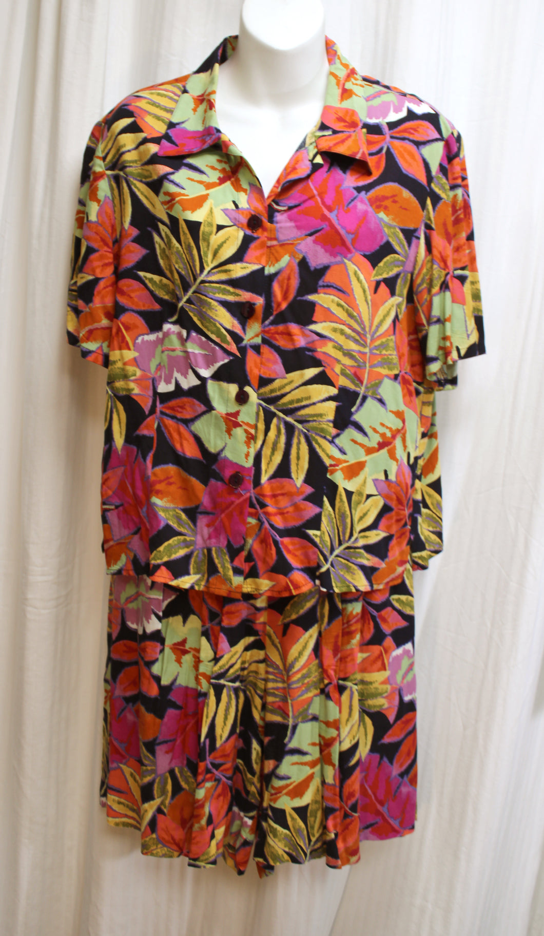 Vintage - Gina Peters - 2 PC Tropical Shirt & Flowy Shorts Set - Size M
