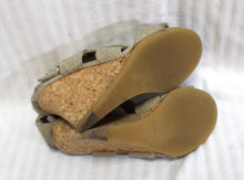 Load image into Gallery viewer, KariAng (Japan) Cork Wedge, Woven Wrap Sandal - Size 23 (US 6/6.5)
