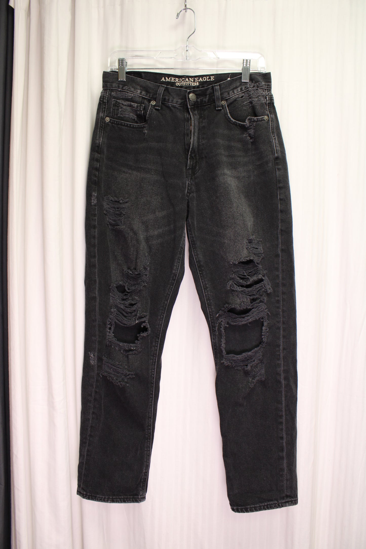 American Eagle Outfitters - Distressed Mom Jean - Size "6"