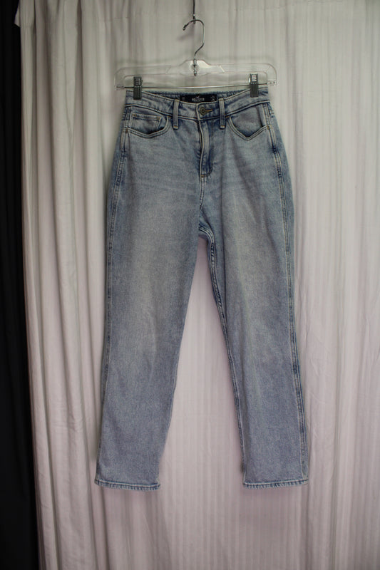 Hollister - Curvy High-Rise Mom Jean - Size "0S"