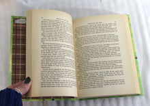 Load image into Gallery viewer, Vintage 1964 - Edgar Rice Burrough&#39;s - Tarzan of the Apes - Whitman Publishing - Illustrations Al Anderson and Jesse Marsh - Hardback Book