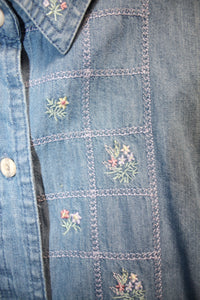Vintage Northern Reflections- Blue Chambray Delicate Floral Embroidered Cottage Core Button Up- Size M (runs large)