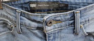 Levi's - Demi Curve Mid Rise Skinny Distressed  Light Wash Jeans - Size 27