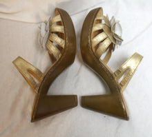 Load image into Gallery viewer, Born- Old Gold Leather Heeled Platform Slide w/ Flower- Size Euro 42 / US 10